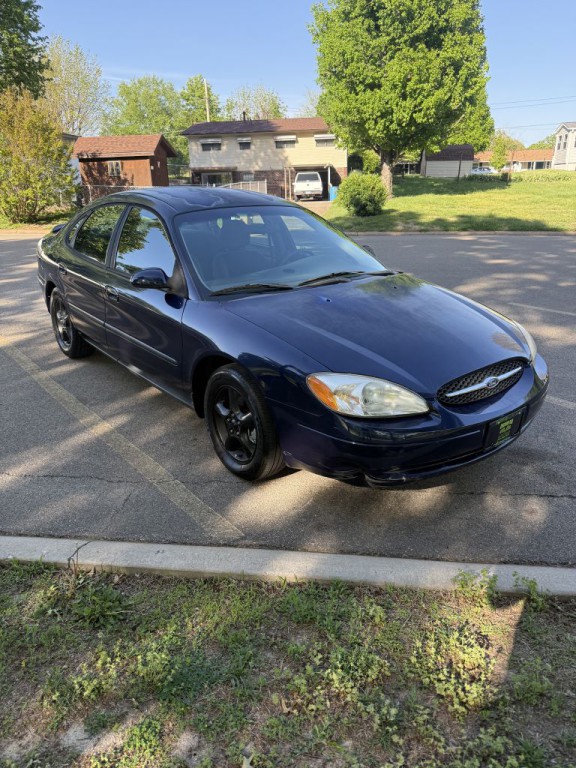 2001 Ford Taurus Image 3