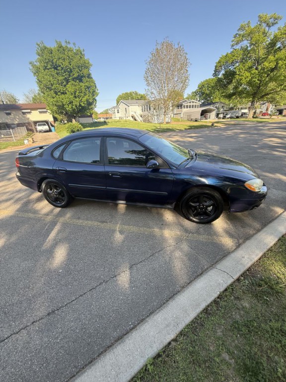 2001 Ford Taurus Image 4