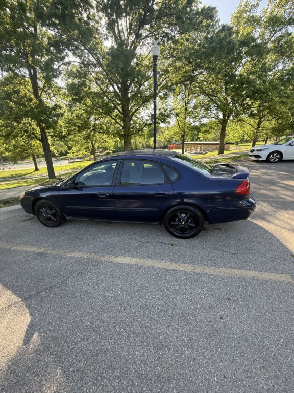 2001 Ford Taurus Image 8