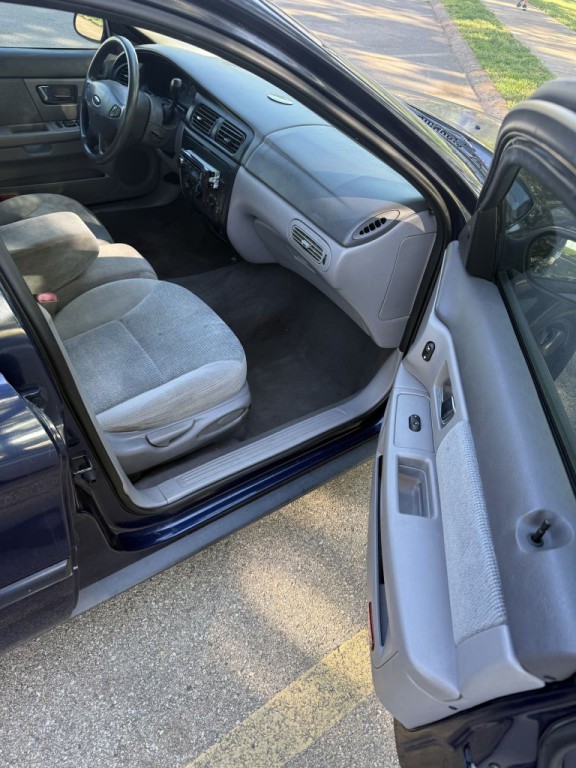 2001 Ford Taurus Image 13