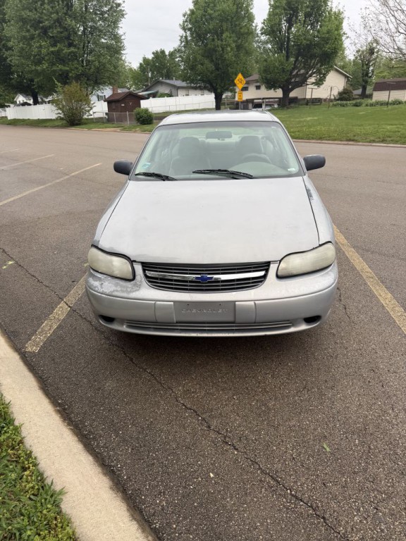 2000 Chevrolet Malibu Image 2