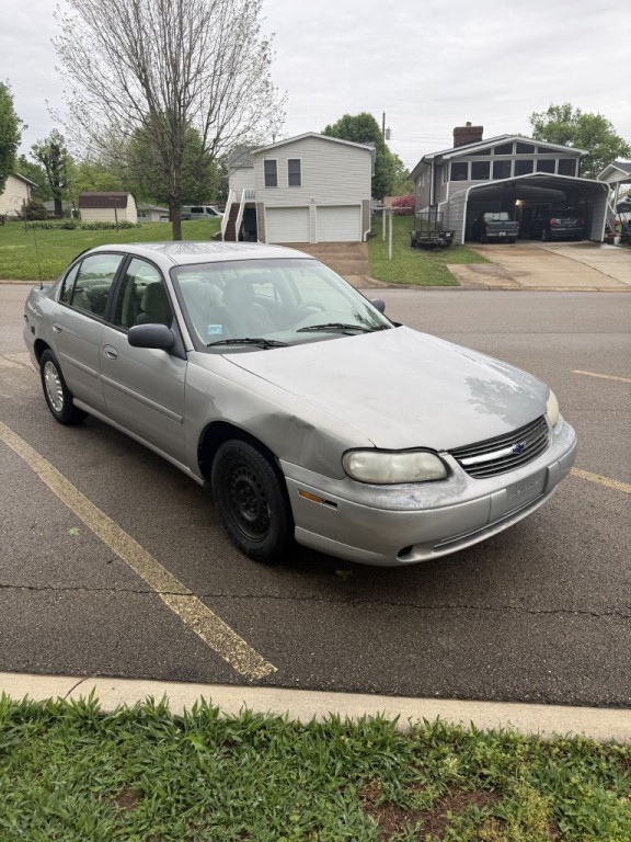 2000 Chevrolet Malibu Image 3