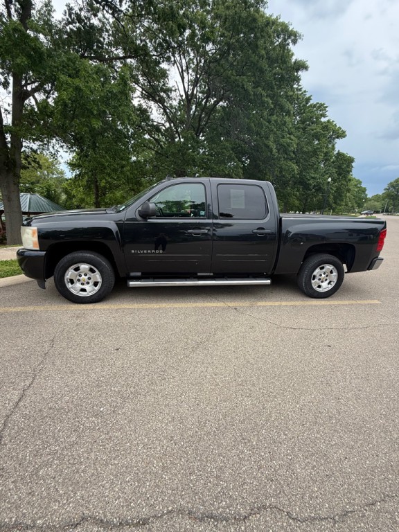 2010 Chevrolet Silverado 1500 Image 2