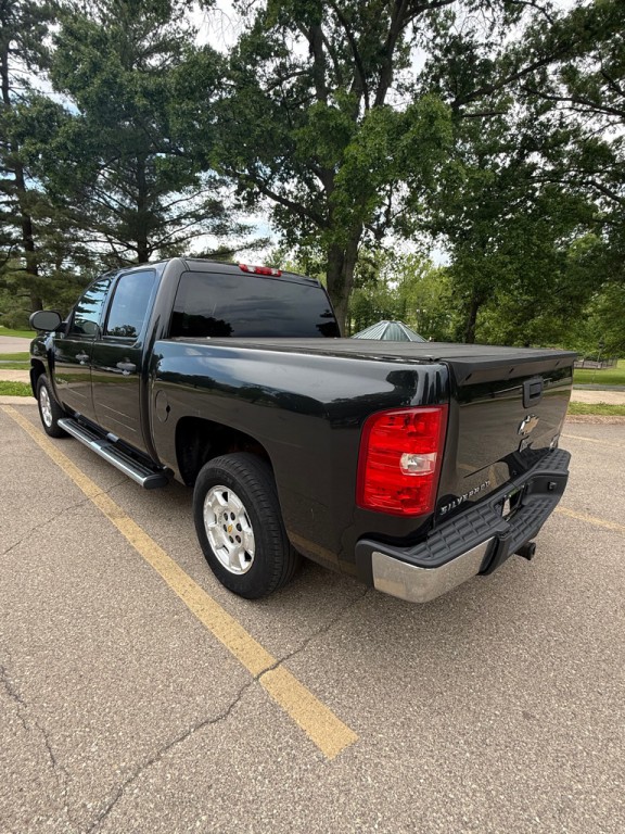 2010 Chevrolet Silverado 1500 Image 3