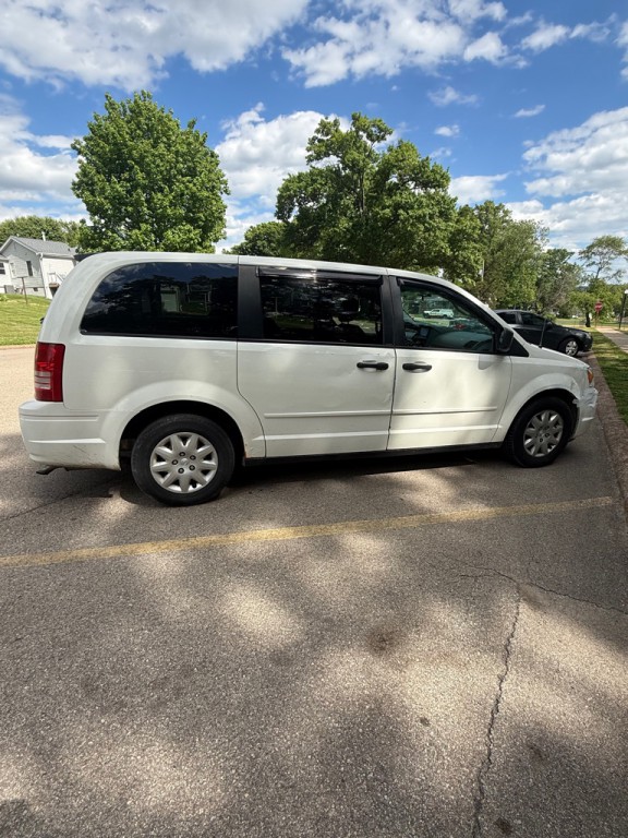 2008 Chrysler Town & Country Image 6