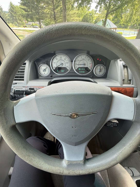 2008 Chrysler Town & Country Image 17