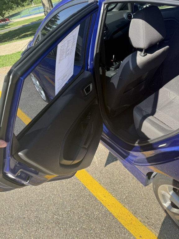 2015 Ford Fiesta Image 11