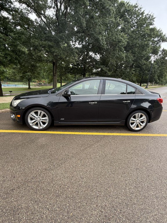 2012 Chevrolet Cruze Image 2
