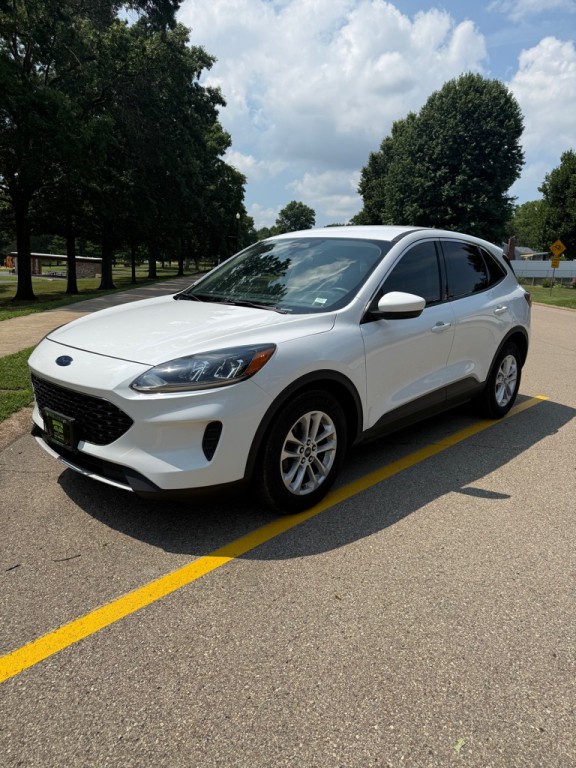 2020 Ford Escape Image 1