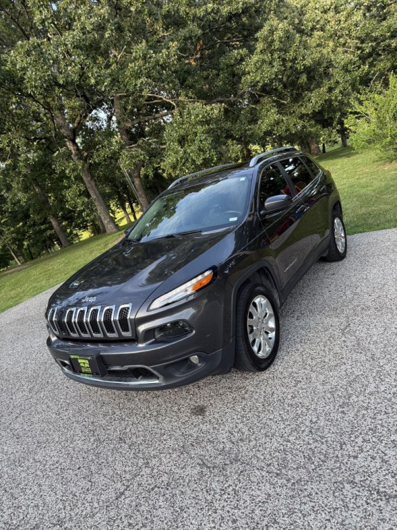 2017 Jeep Cherokee Image 1