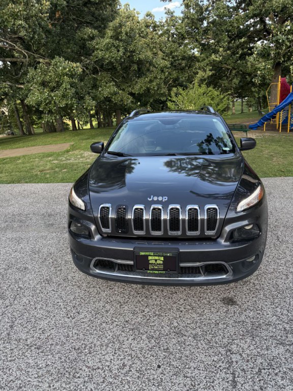 2017 Jeep Cherokee Image 2