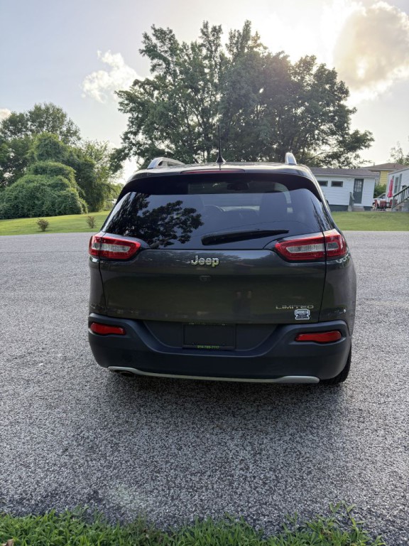 2017 Jeep Cherokee Image 6