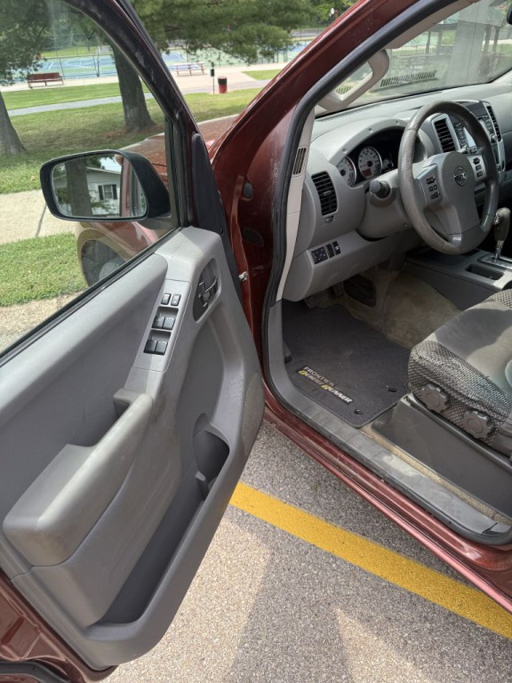 2017 Nissan Frontier Image 10