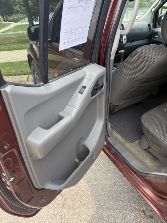 2017 Nissan Frontier Image 12