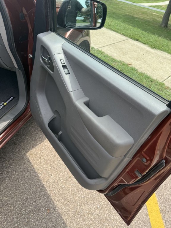 2017 Nissan Frontier Image 16