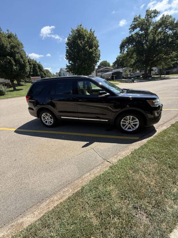 2016 Ford Explorer Image 4