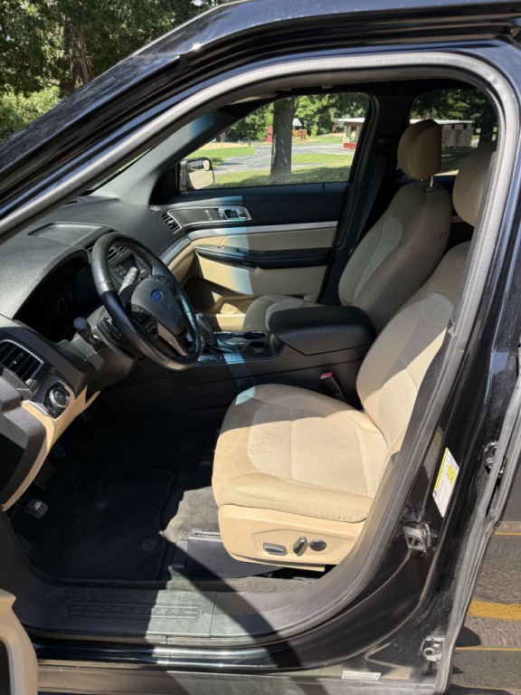 2016 Ford Explorer Image 10