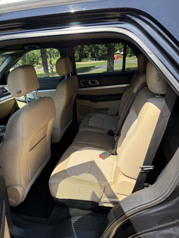 2016 Ford Explorer Image 12