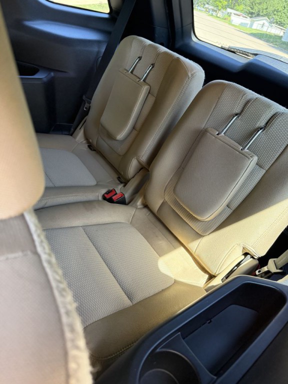 2016 Ford Explorer Image 13