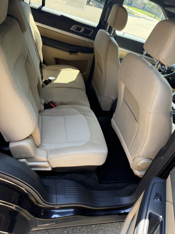 2016 Ford Explorer Image 17