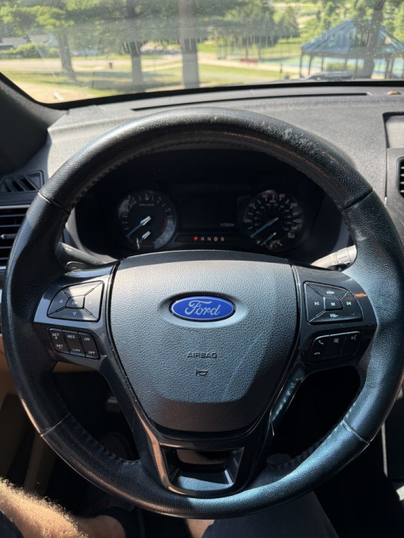 2016 Ford Explorer Image 21