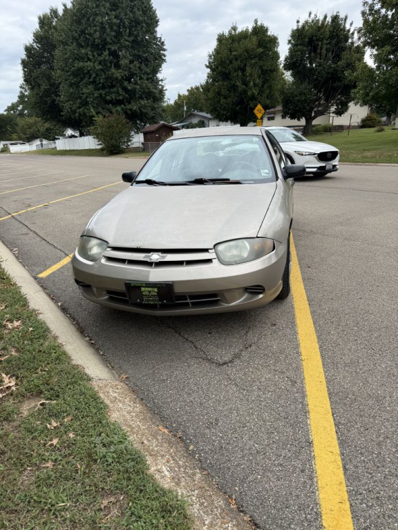2003 Chevrolet Cavalier Image 2