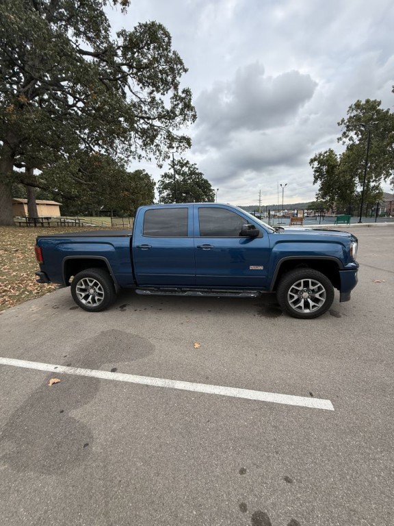 2018 GMC Sierra Image 4