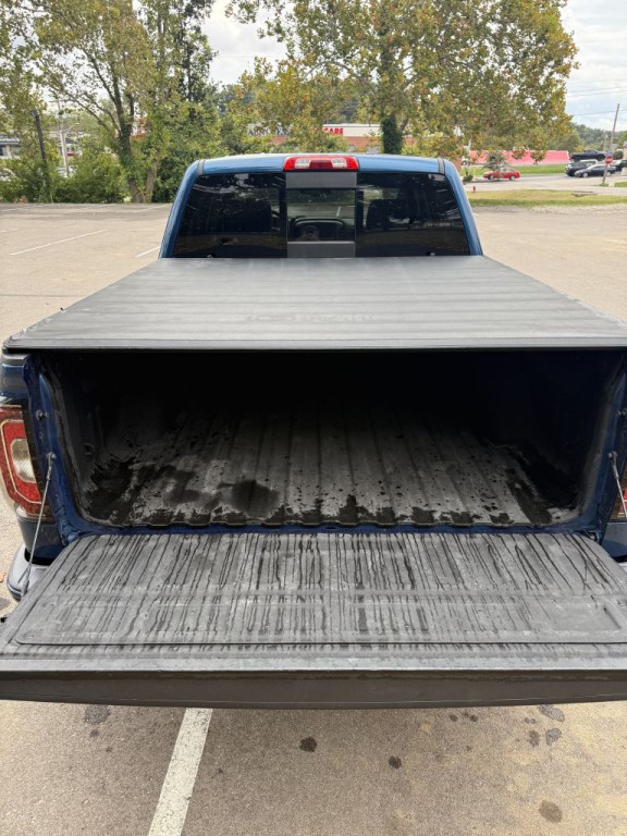 2018 GMC Sierra Image 8