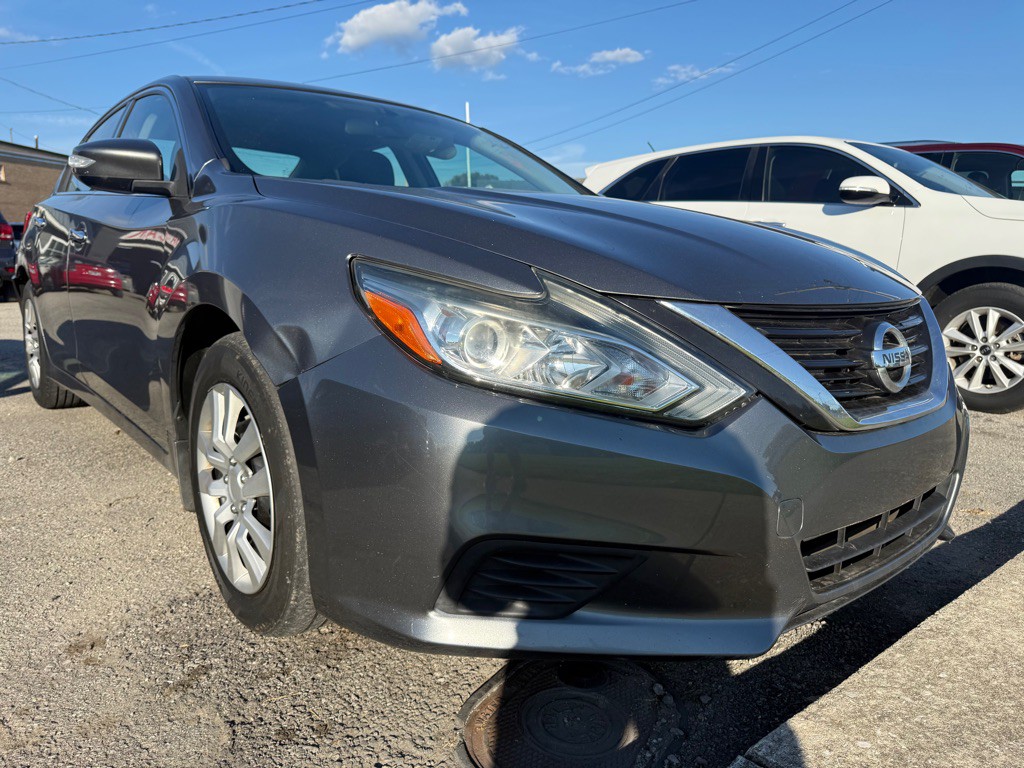 2018 Nissan Altima Image 2