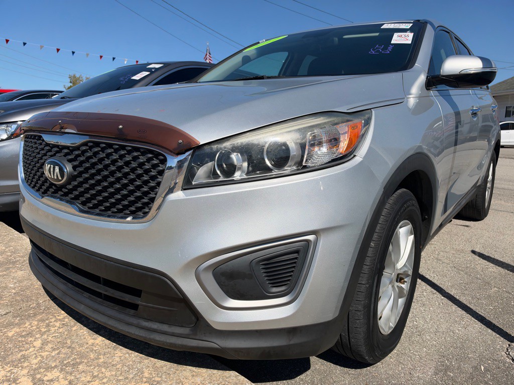 2017 Kia Sorento Image 1
