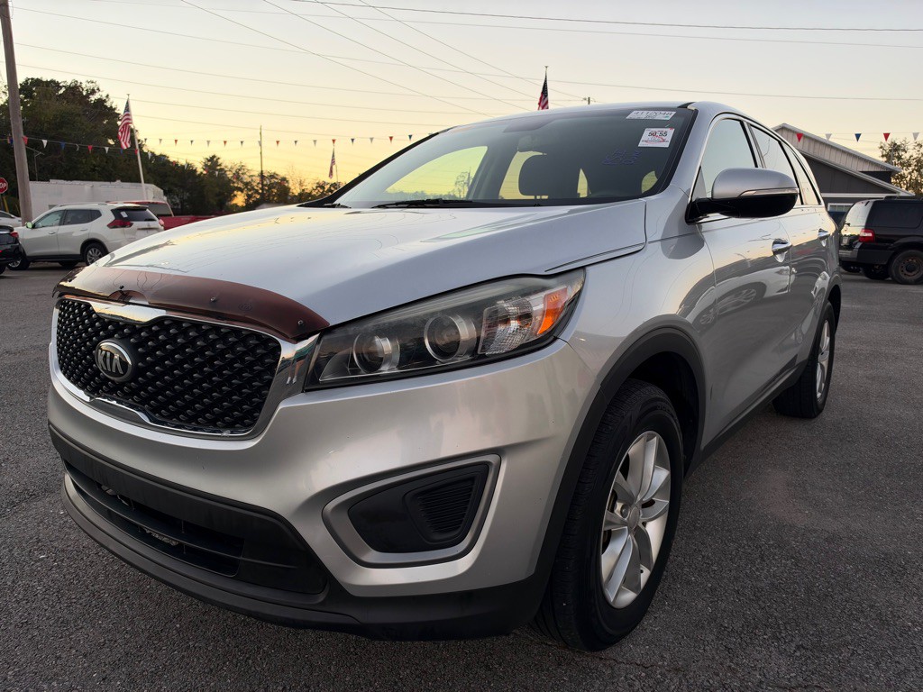 2017 Kia Sorento Image 2