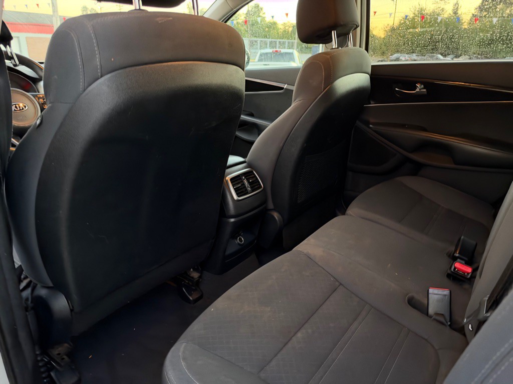 2017 Kia Sorento Image 7
