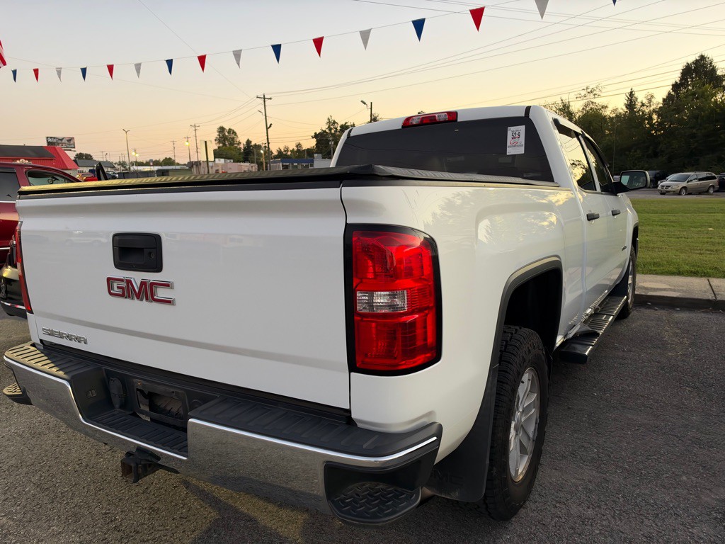 2017 GMC Sierra Image 4