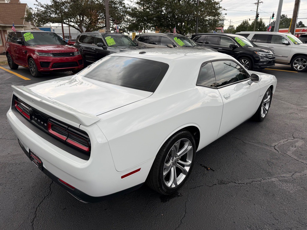 2022 Dodge Challenger Image 5