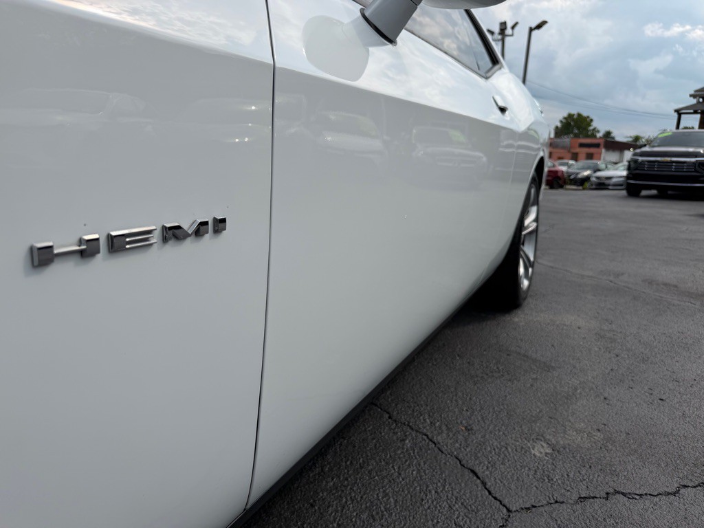 2022 Dodge Challenger Image 13