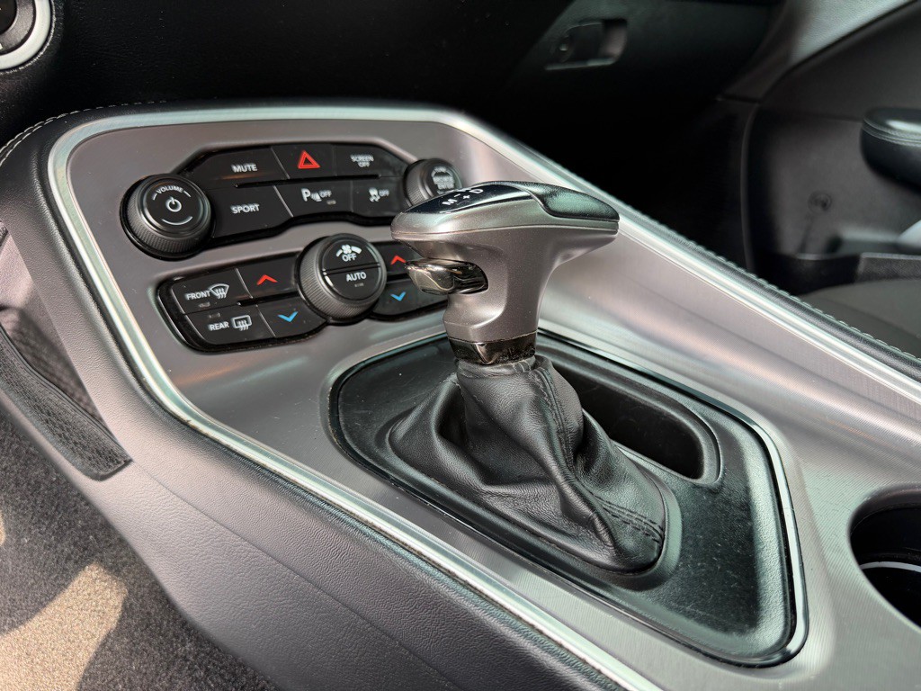 2022 Dodge Challenger Image 21