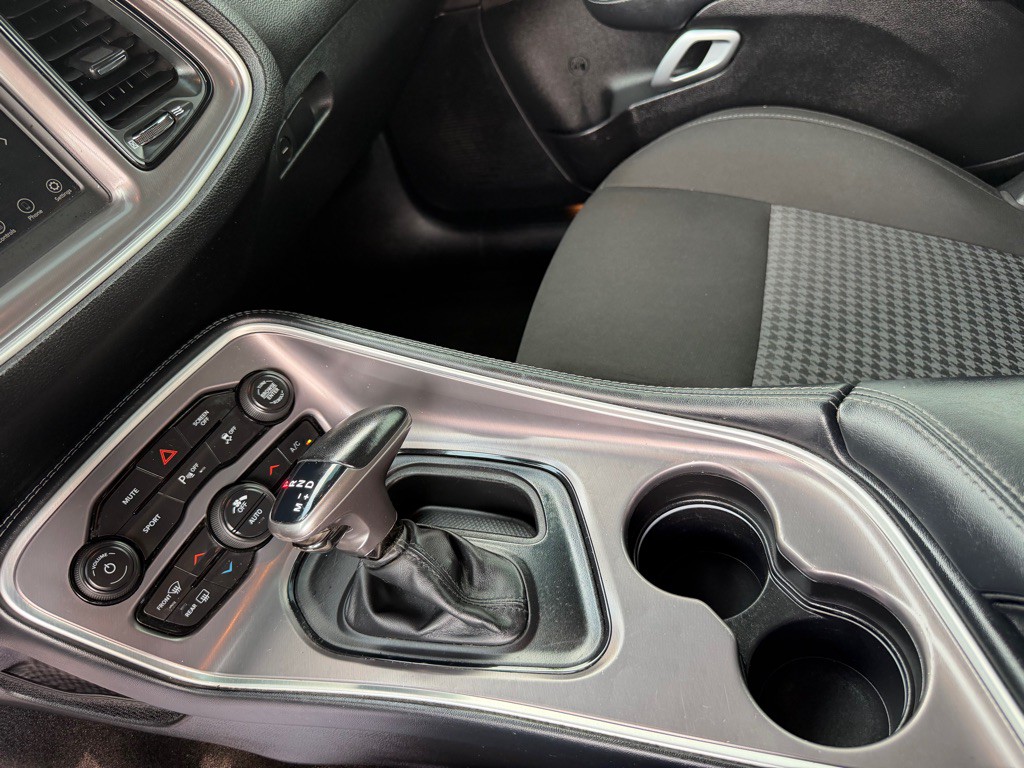2022 Dodge Challenger Image 26