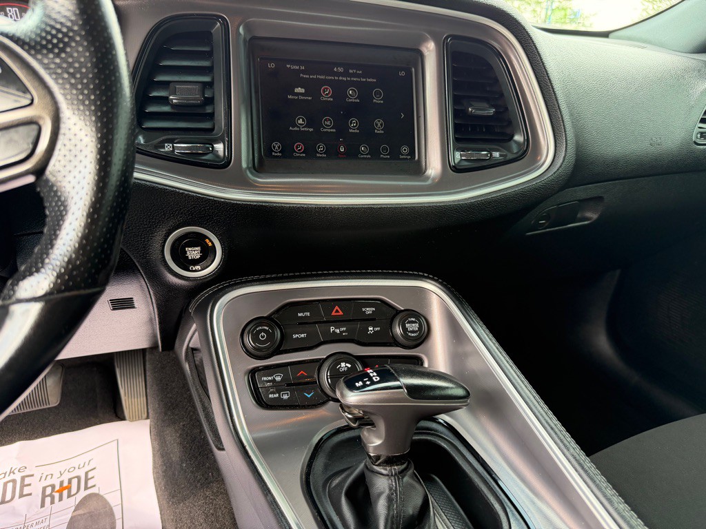 2022 Dodge Challenger Image 27