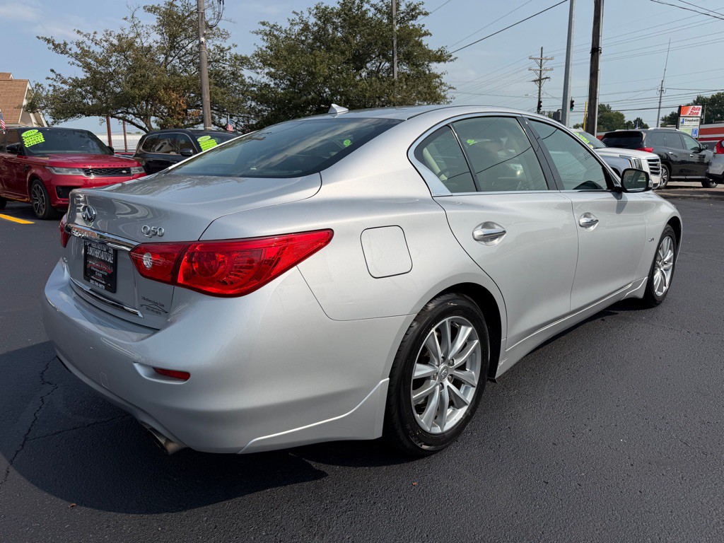 2016 INFINITI Q50 Image 5