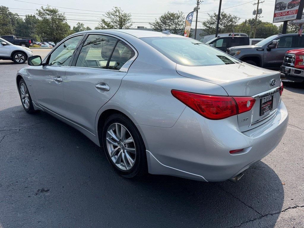 2016 INFINITI Q50 Image 8