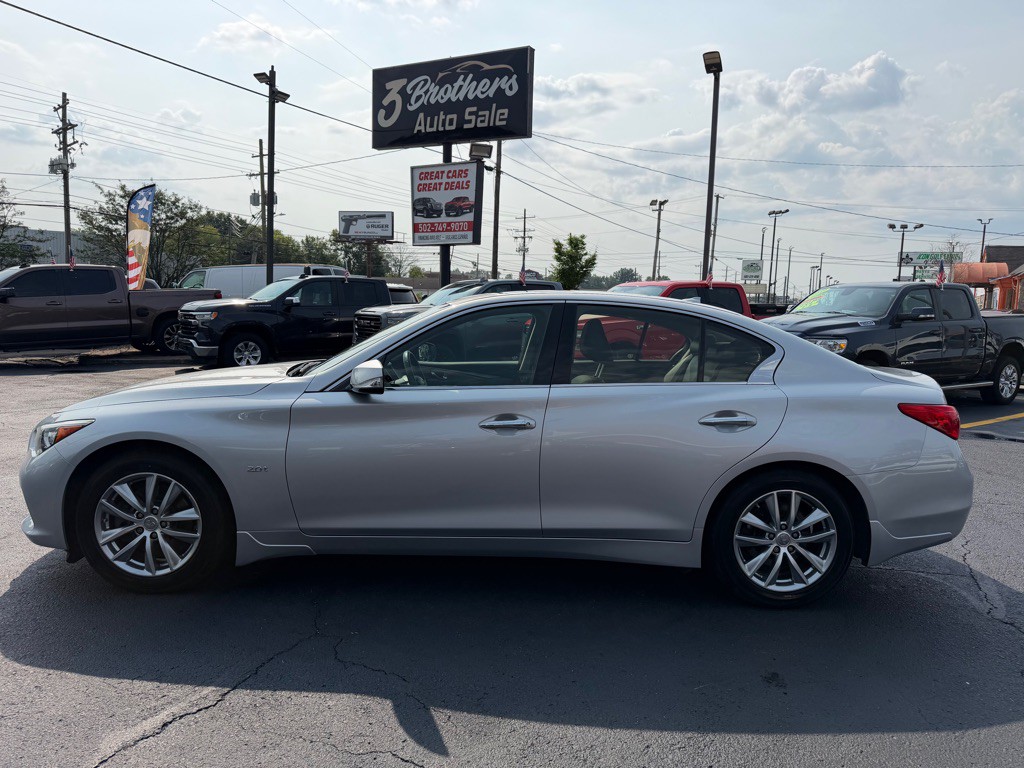2016 INFINITI Q50 Image 9