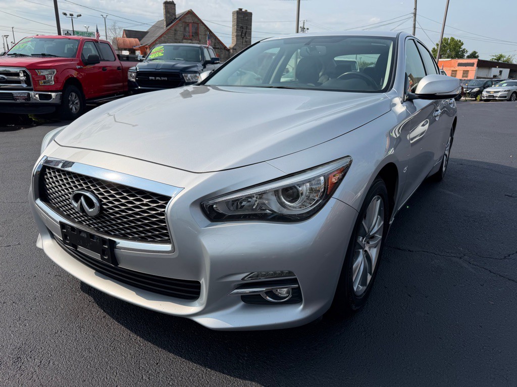 2016 INFINITI Q50 Image 11
