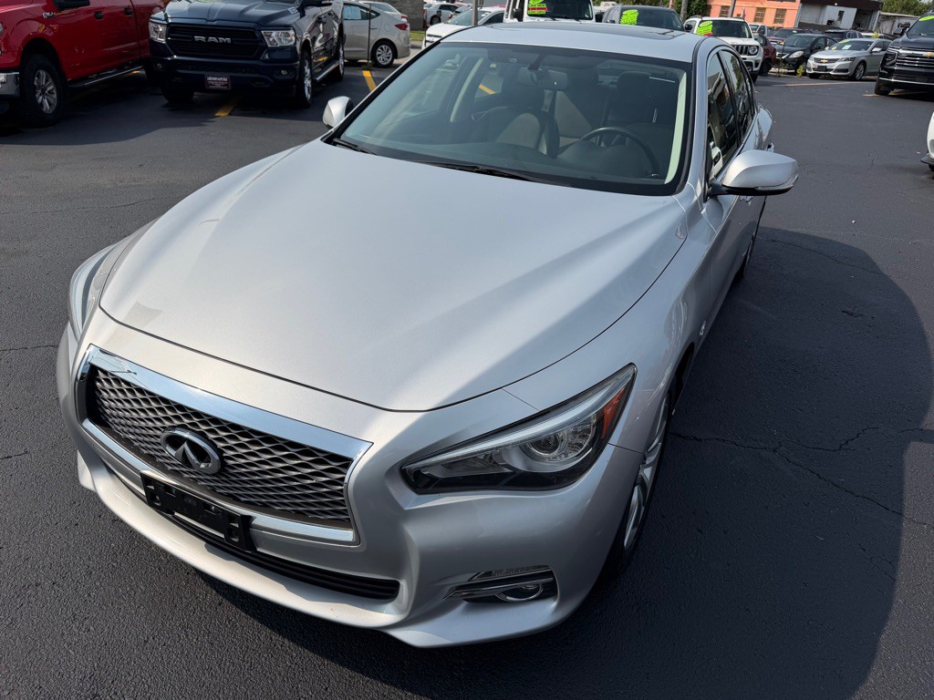 2016 INFINITI Q50 Image 12