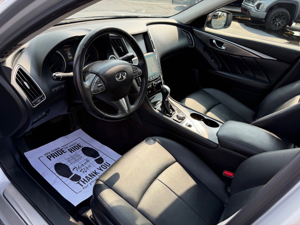 2016 INFINITI Q50 Image 14
