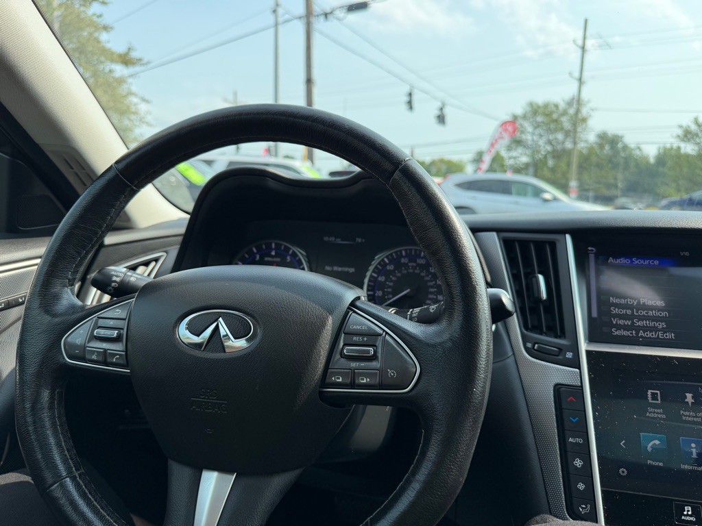2016 INFINITI Q50 Image 19