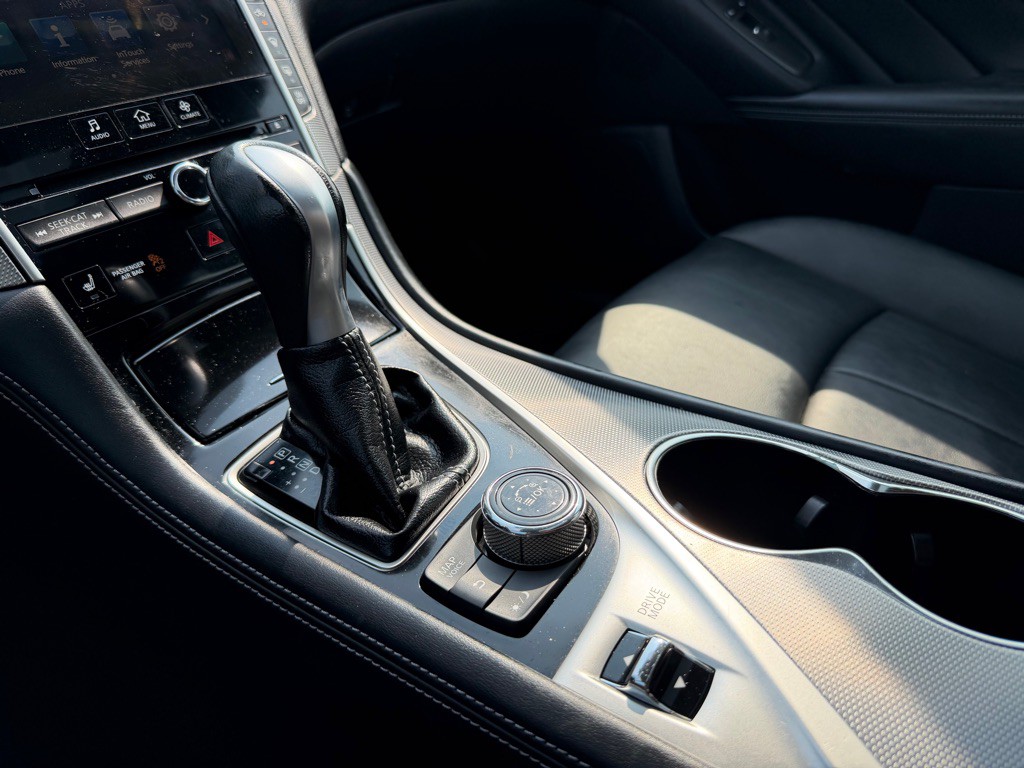 2016 INFINITI Q50 Image 20