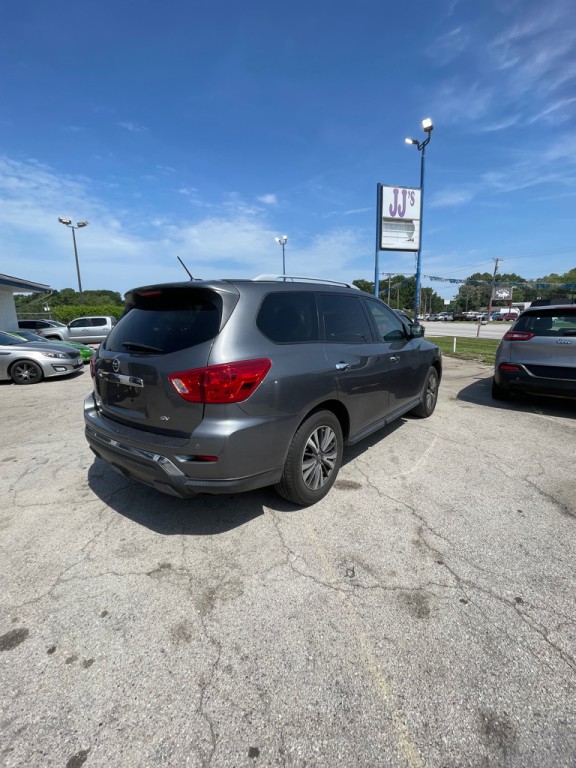 2018 Nissan Pathfinder Image 5