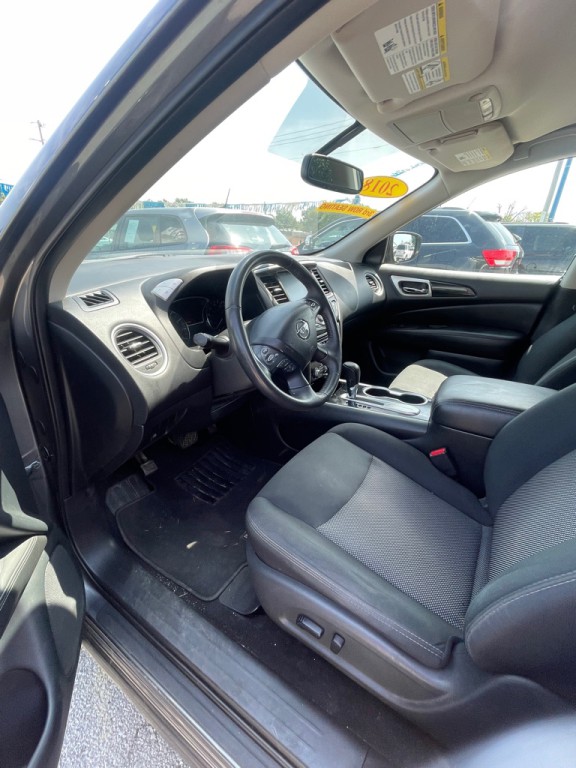 2018 Nissan Pathfinder Image 9