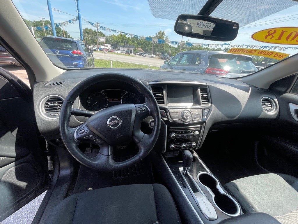 2018 Nissan Pathfinder Image 10