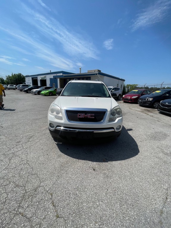 2011 GMC Acadia Image 2